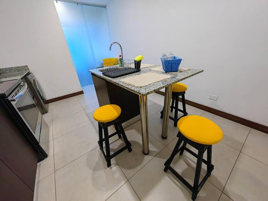 1102 Torre Los Yoses Hermoso Apartamento En Barrio Escalante Sin Parqueo San Jose  Ngoại thất bức ảnh